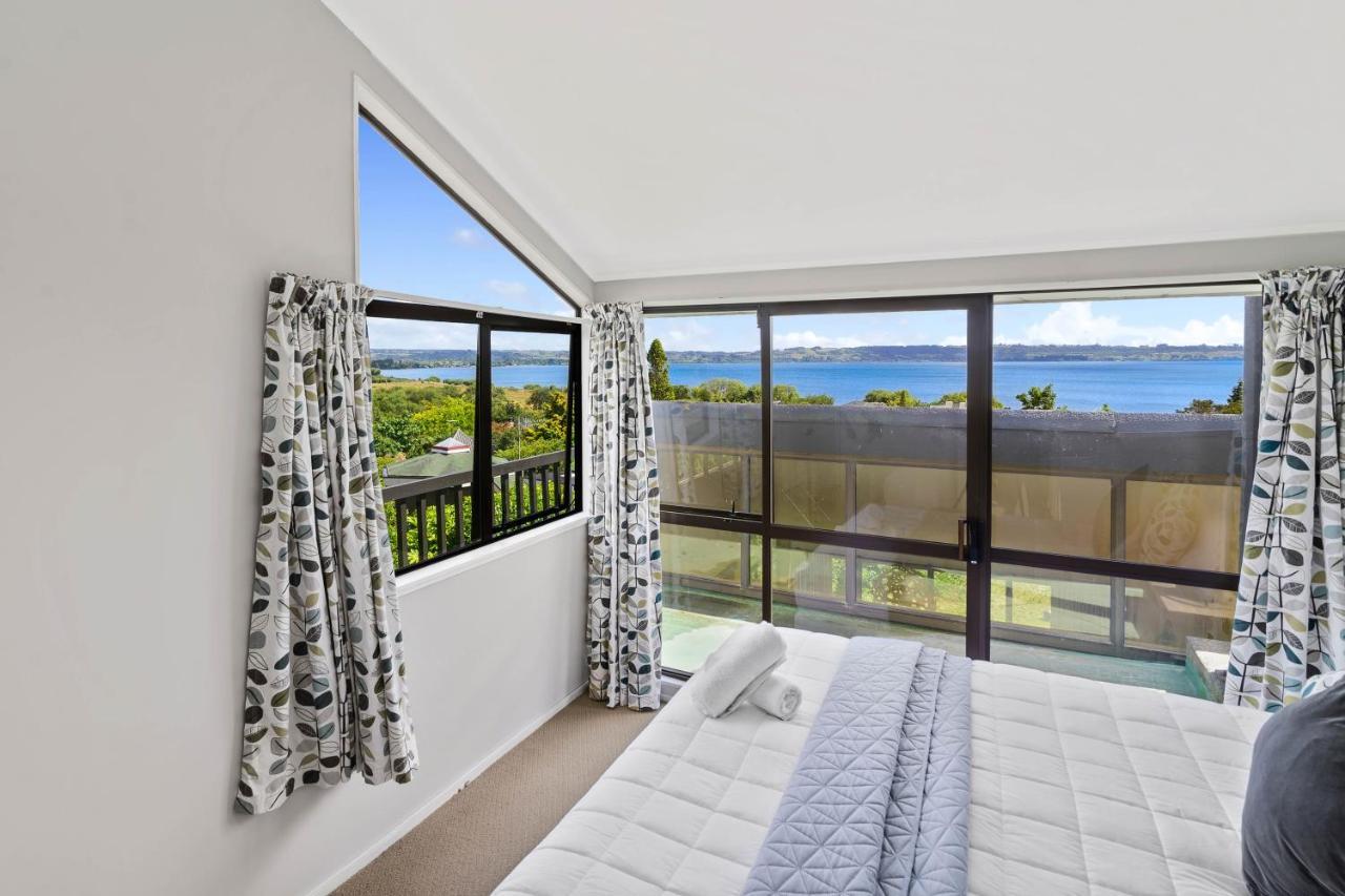 The Bird House - Kawaha Point, Rotorua. Stylish Six Bedroom Home With Space, Views And Relaxed Atmosphere Esterno foto