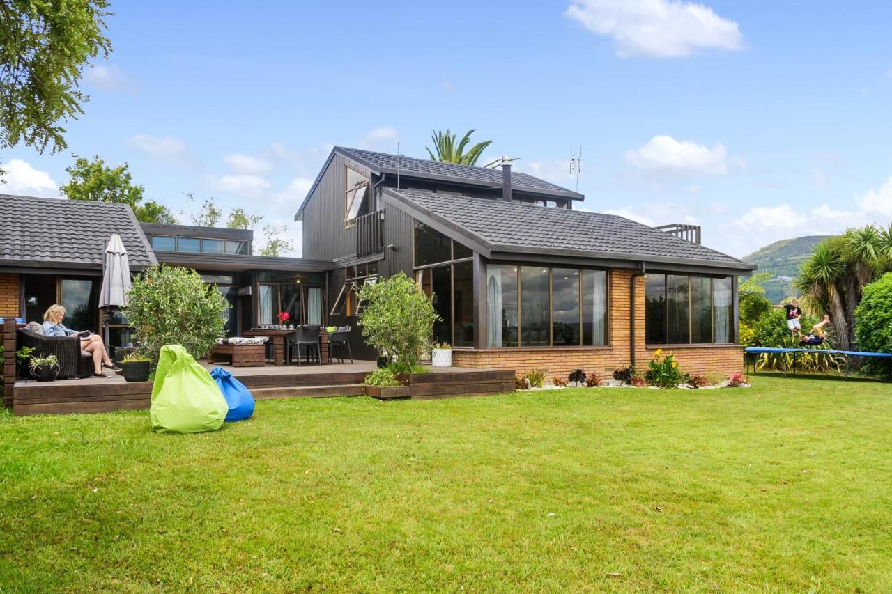 The Bird House - Kawaha Point, Rotorua. Stylish Six Bedroom Home With Space, Views And Relaxed Atmosphere Esterno foto