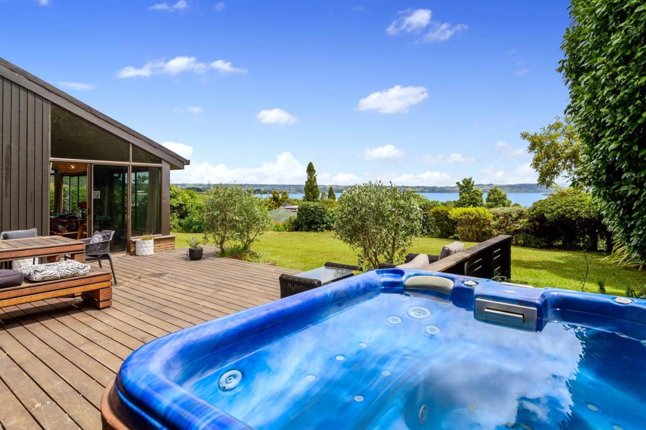 The Bird House - Kawaha Point, Rotorua. Stylish Six Bedroom Home With Space, Views And Relaxed Atmosphere Esterno foto